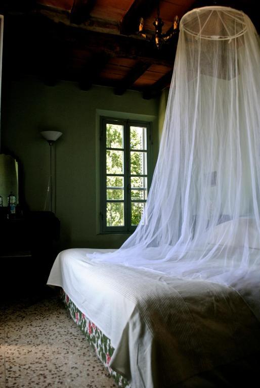 Tenuta Rivalazzo Pensionat Noceto Rum bild